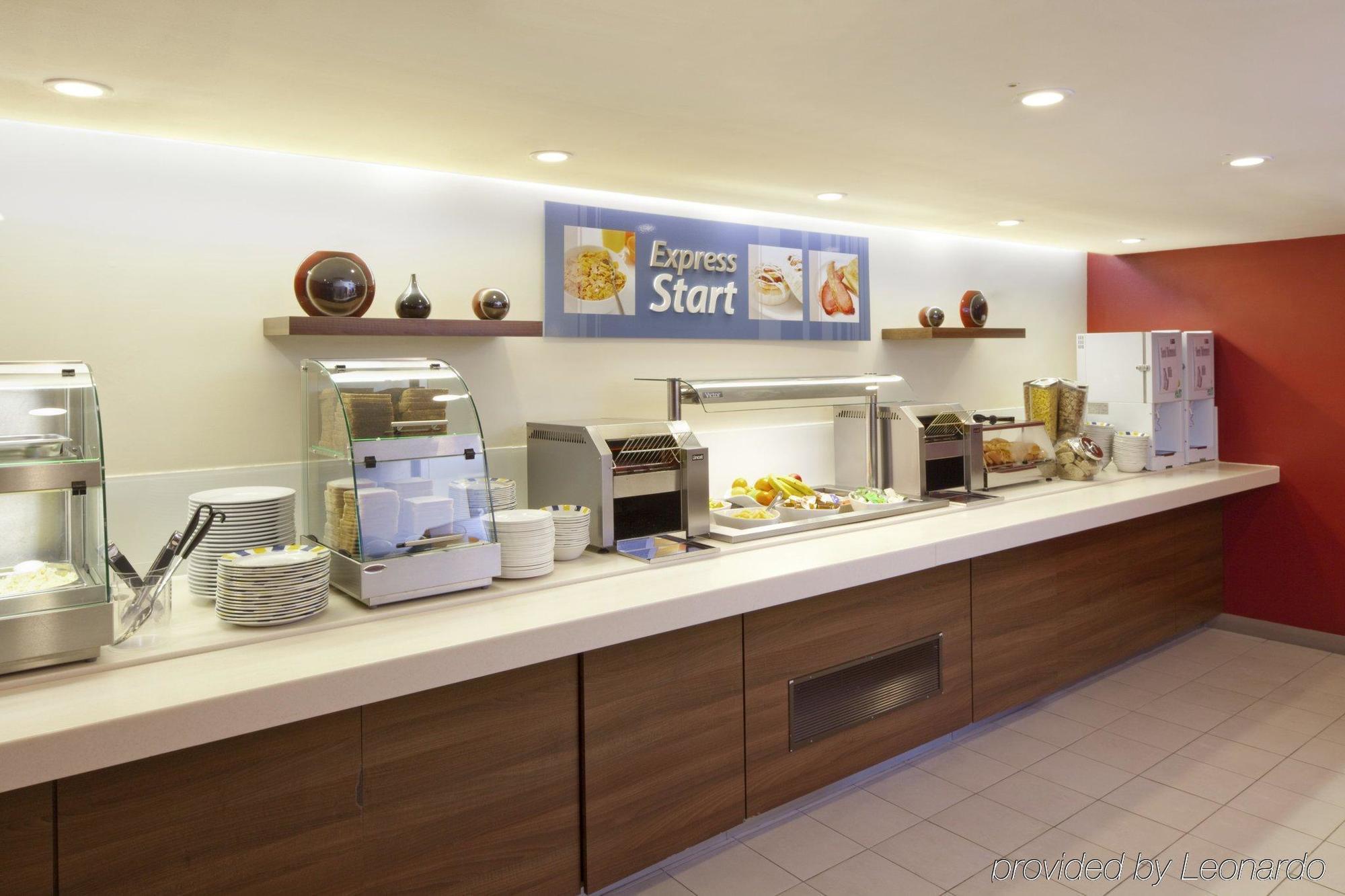 Holiday Inn Express Exeter East By Ihg Экстерьер фото