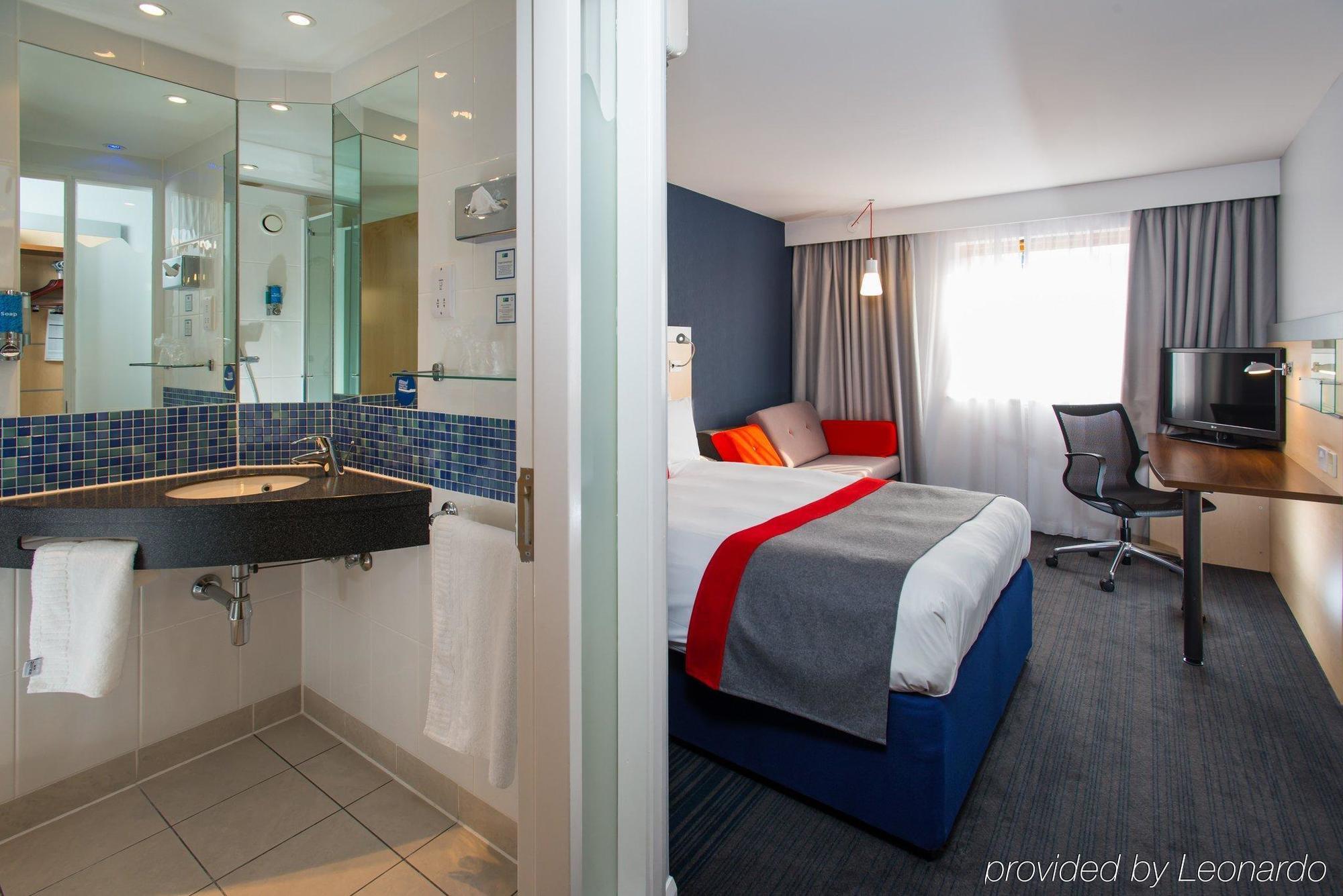 Holiday Inn Express Exeter East By Ihg Экстерьер фото