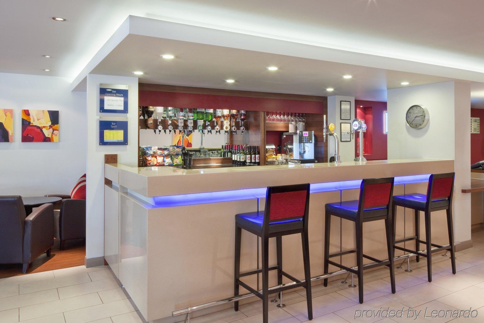 Holiday Inn Express Exeter East By Ihg Экстерьер фото