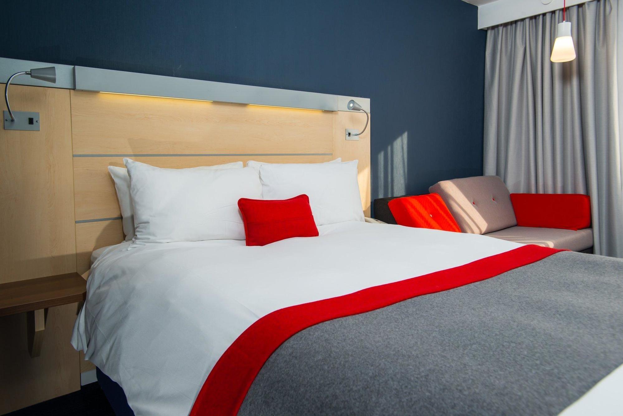 Holiday Inn Express Exeter East By Ihg Экстерьер фото