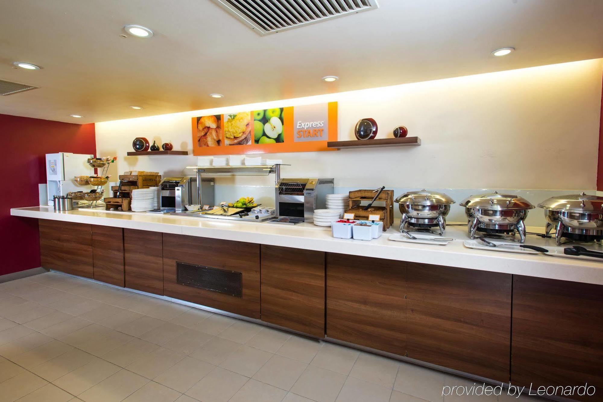 Holiday Inn Express Exeter East By Ihg Экстерьер фото
