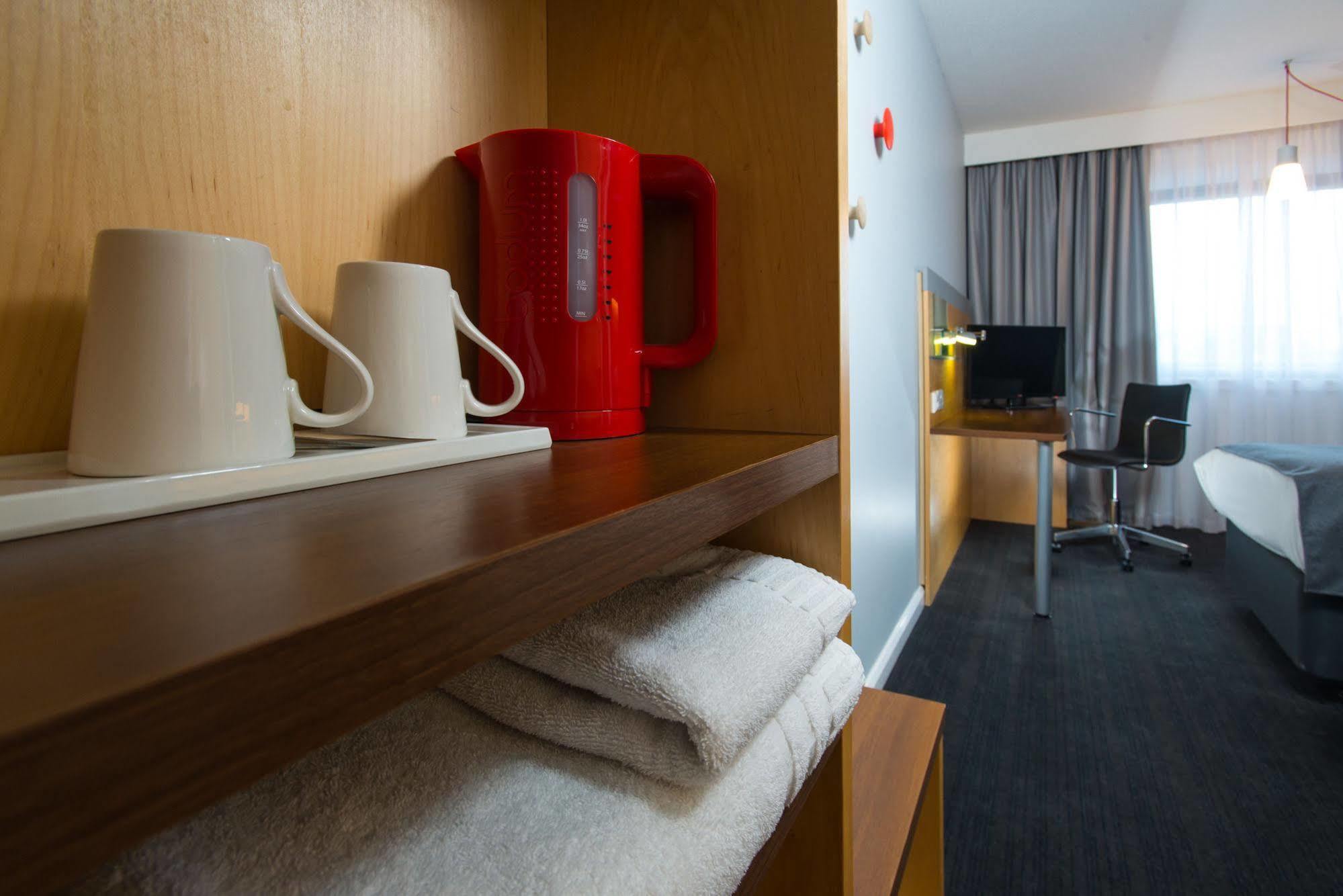 Holiday Inn Express Exeter East By Ihg Экстерьер фото