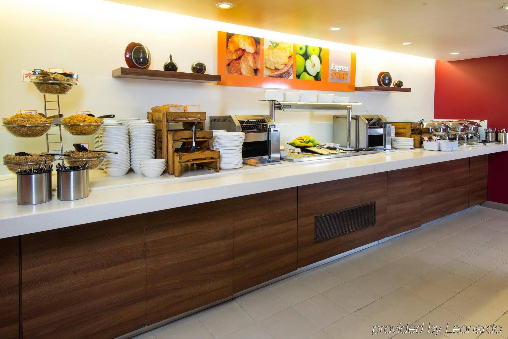 Holiday Inn Express Exeter East By Ihg Экстерьер фото